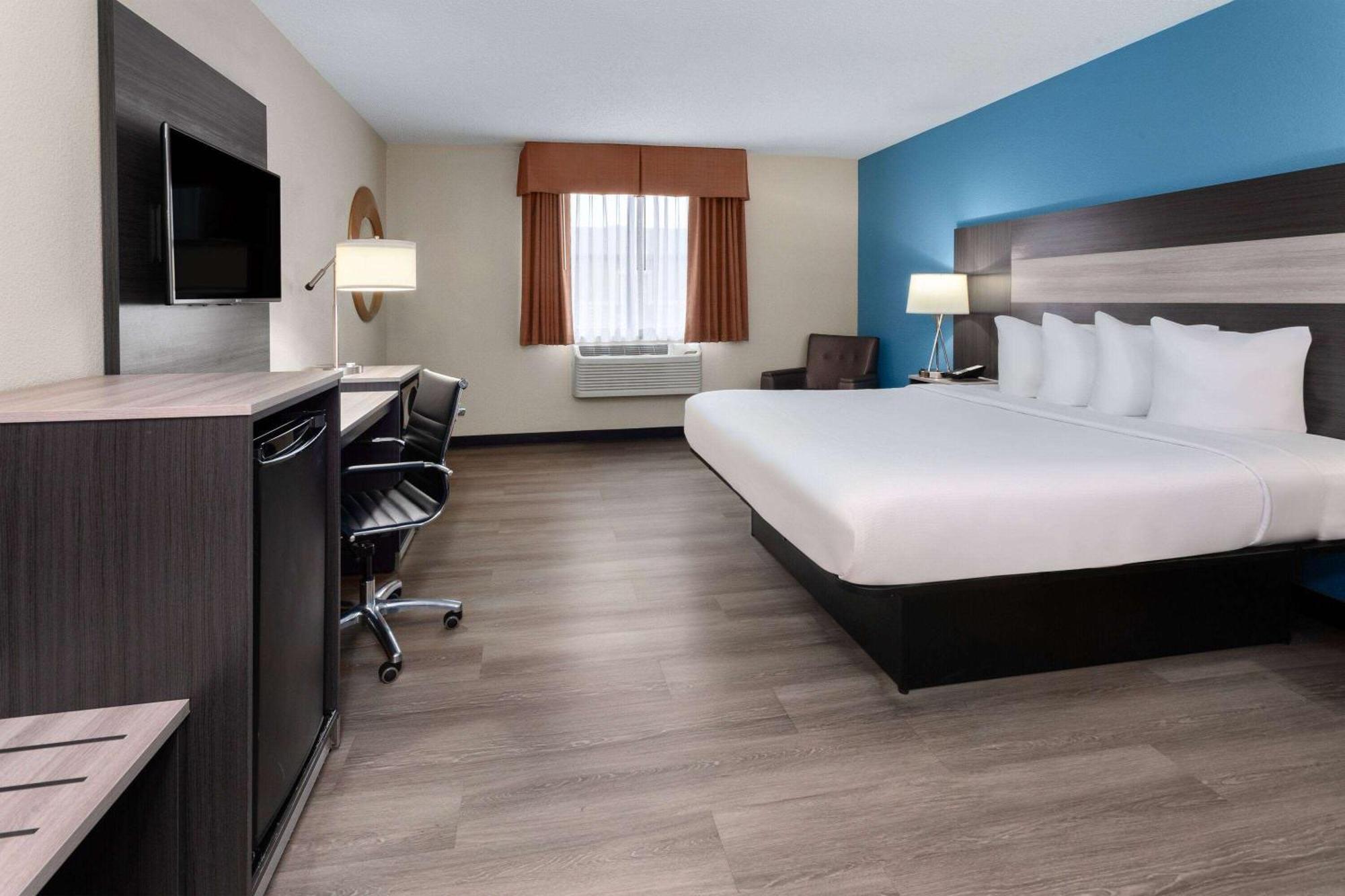 Baymont By Wyndham Copley Akron Exterior photo