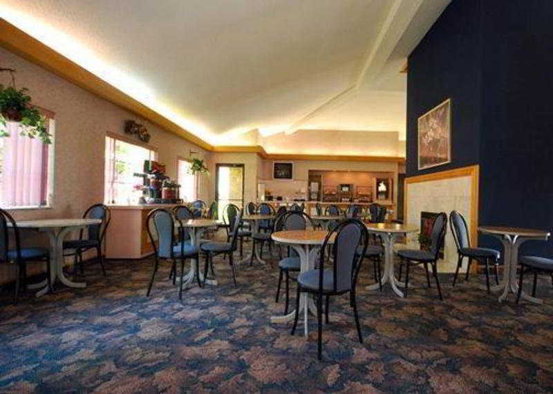 Baymont By Wyndham Copley Akron Exterior photo